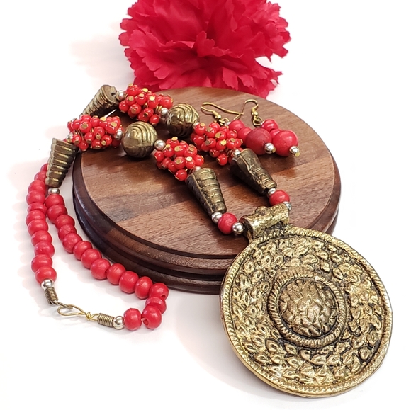 Jewelry - SALE!!!🔥Handcrafted Necklace and Earring Set